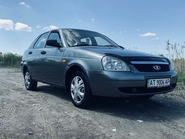 Серый ВАЗ 2172 Priora, объемом двигателя 1.6 л и пробегом 183 тыс. км за 2300 $, фото 1 на Automoto.ua
