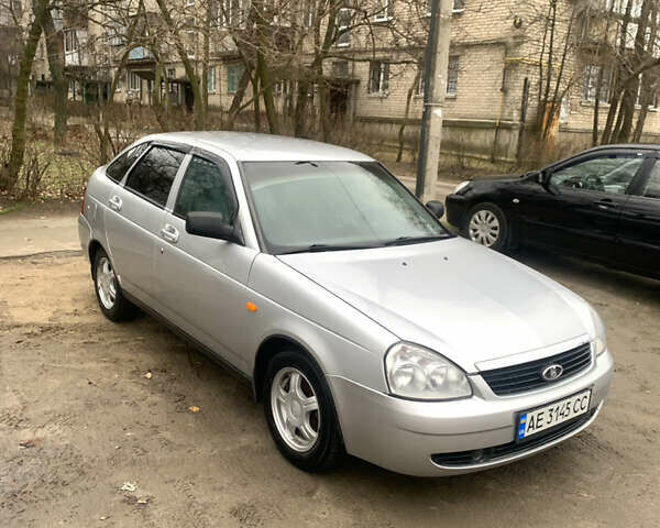 Сірий ВАЗ 2172 Priora, об'ємом двигуна 1.6 л та пробігом 118 тис. км за 2400 $, фото 1 на Automoto.ua