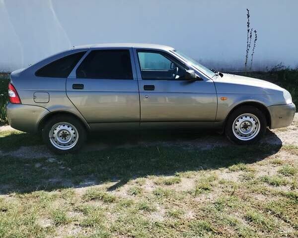 Сірий ВАЗ 2172 Priora, об'ємом двигуна 1.6 л та пробігом 85 тис. км за 1500 $, фото 1 на Automoto.ua