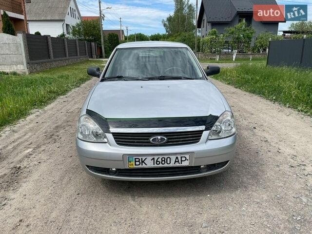 Сірий ВАЗ 2172 Priora, об'ємом двигуна 1.6 л та пробігом 86 тис. км за 2000 $, фото 1 на Automoto.ua