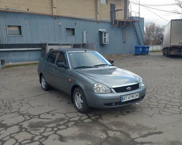 Серый ВАЗ 2172 Priora, объемом двигателя 1.6 л и пробегом 172 тыс. км за 2500 $, фото 1 на Automoto.ua