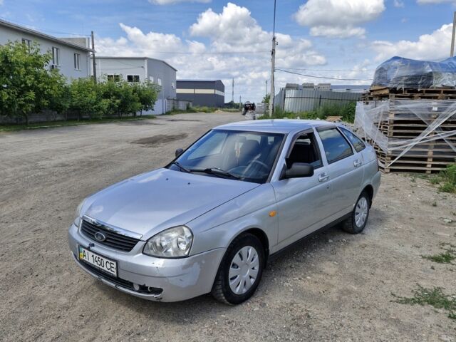 Сірий ВАЗ 2172 Priora, об'ємом двигуна 1.6 л та пробігом 170 тис. км за 1620 $, фото 1 на Automoto.ua