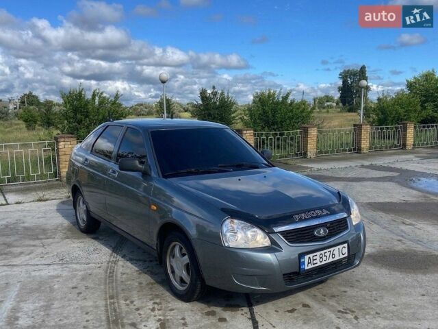 Серый ВАЗ 2172 Priora, объемом двигателя 1.6 л и пробегом 105 тыс. км за 3200 $, фото 1 на Automoto.ua