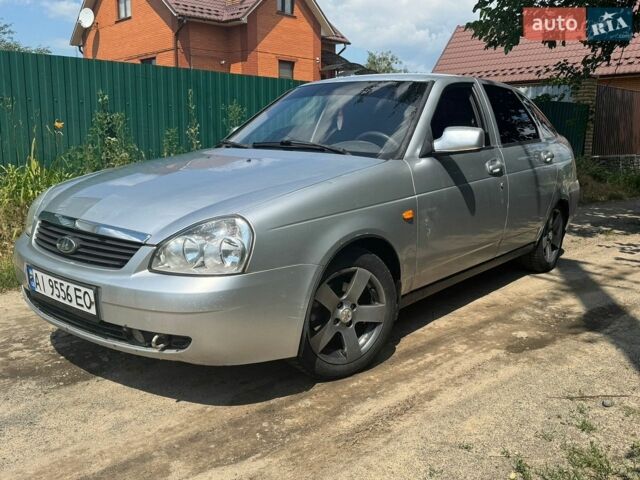 Серый ВАЗ 2172 Priora, объемом двигателя 1.6 л и пробегом 204 тыс. км за 2000 $, фото 1 на Automoto.ua