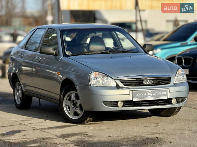 Серый ВАЗ 2172 Priora, объемом двигателя 1.6 л и пробегом 259 тыс. км за 1999 $, фото 1 на Automoto.ua