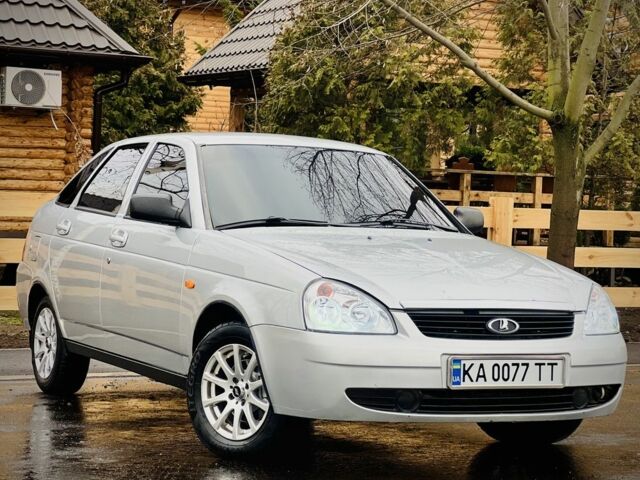 Сірий ВАЗ 2172 Priora, об'ємом двигуна 1.6 л та пробігом 120 тис. км за 2950 $, фото 1 на Automoto.ua