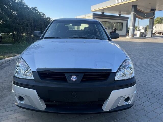 Сірий ВАЗ 2172 Priora, об'ємом двигуна 1.6 л та пробігом 210 тис. км за 2350 $, фото 1 на Automoto.ua