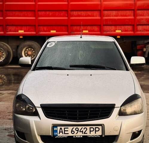 Серый ВАЗ 2172 Priora, объемом двигателя 1.6 л и пробегом 200 тыс. км за 4200 $, фото 1 на Automoto.ua