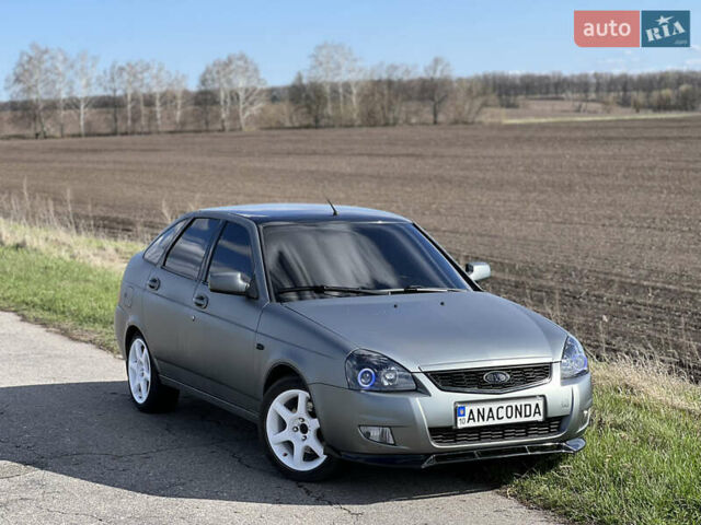 Сірий ВАЗ 2172 Priora, об'ємом двигуна 1.6 л та пробігом 242 тис. км за 4300 $, фото 1 на Automoto.ua