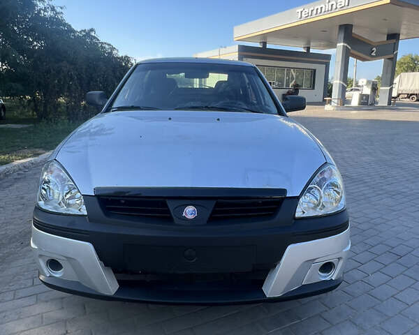 Сірий ВАЗ 2172 Priora, об'ємом двигуна 1.6 л та пробігом 210 тис. км за 2350 $, фото 1 на Automoto.ua