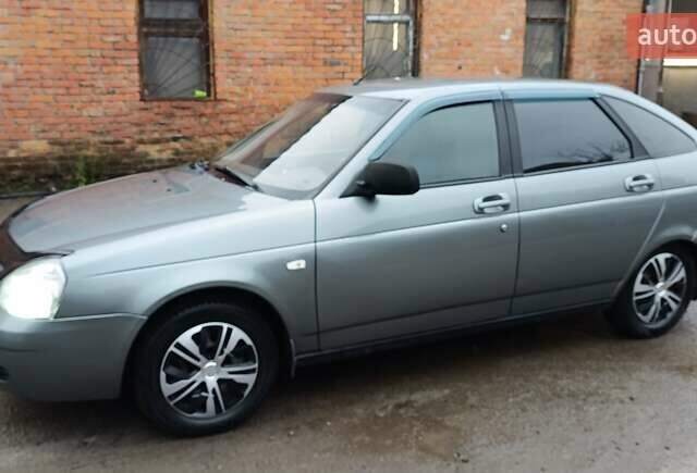 Сірий ВАЗ 2172 Priora, об'ємом двигуна 1.6 л та пробігом 142 тис. км за 3000 $, фото 1 на Automoto.ua