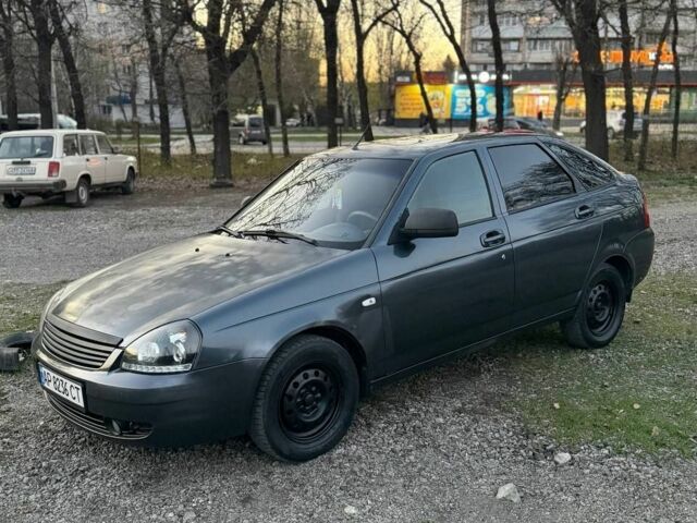 Сірий ВАЗ 2172 Priora, об'ємом двигуна 1.6 л та пробігом 140 тис. км за 1999 $, фото 1 на Automoto.ua