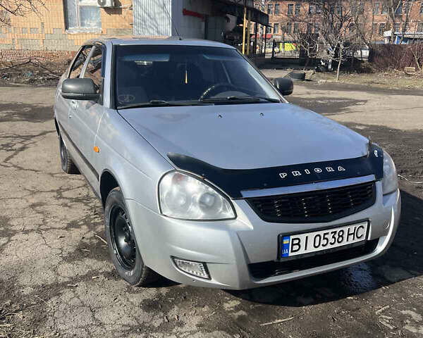 Сірий ВАЗ 2172 Priora, об'ємом двигуна 1.6 л та пробігом 174 тис. км за 3550 $, фото 1 на Automoto.ua