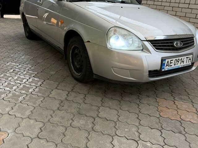 Серый ВАЗ 2172 Priora, объемом двигателя 1.6 л и пробегом 174 тыс. км за 3400 $, фото 1 на Automoto.ua