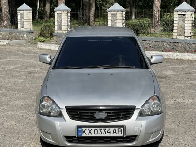 Серый ВАЗ 2172 Priora, объемом двигателя 1.6 л и пробегом 200 тыс. км за 3200 $, фото 1 на Automoto.ua