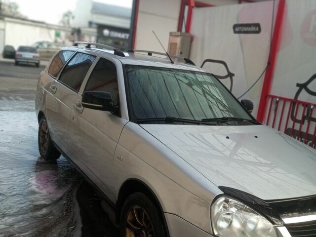 Серый ВАЗ 2172 Priora, объемом двигателя 1.6 л и пробегом 185 тыс. км за 2900 $, фото 1 на Automoto.ua