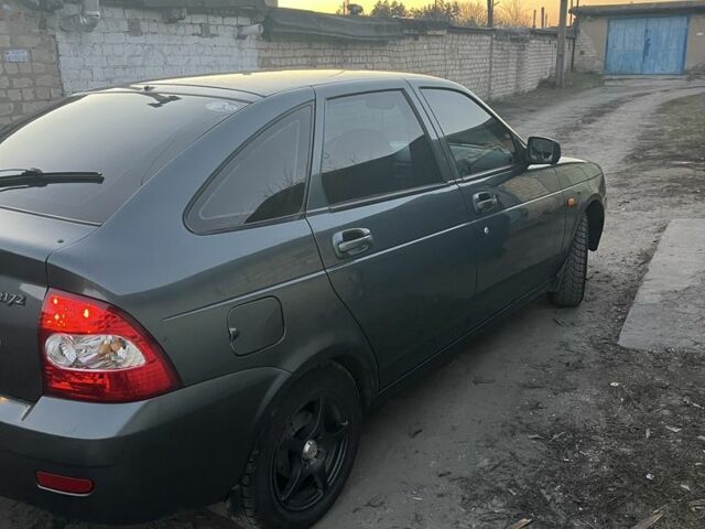 Зеленый ВАЗ 2172 Priora, объемом двигателя 1.6 л и пробегом 260 тыс. км за 2700 $, фото 1 на Automoto.ua