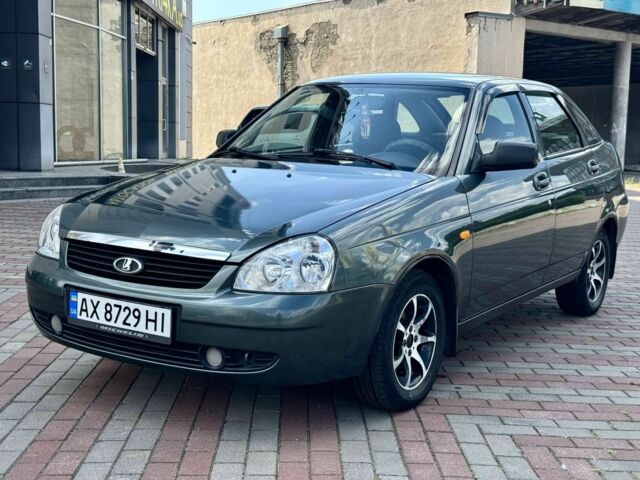 Зелений ВАЗ 2172 Priora, об'ємом двигуна 1.6 л та пробігом 131 тис. км за 2509 $, фото 1 на Automoto.ua