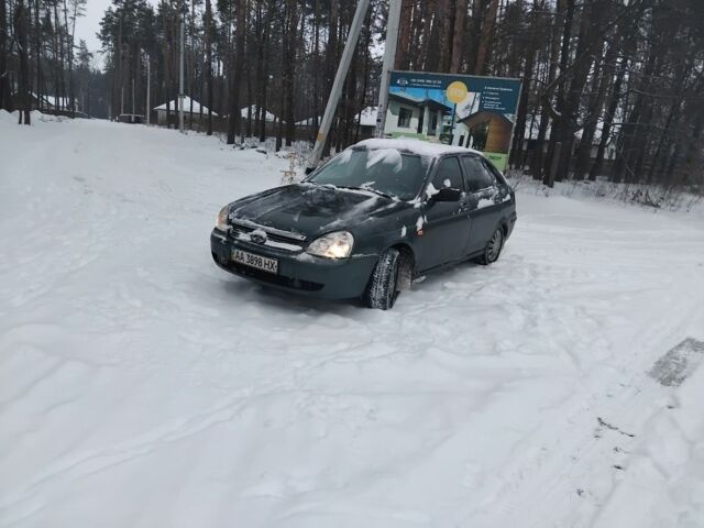 Зеленый ВАЗ 2172 Priora, объемом двигателя 1.6 л и пробегом 188 тыс. км за 1550 $, фото 1 на Automoto.ua