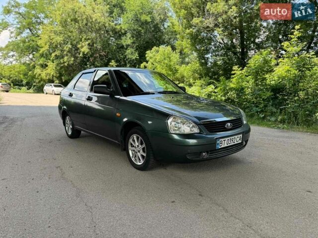 Зеленый ВАЗ 2172 Priora, объемом двигателя 1.6 л и пробегом 240 тыс. км за 2399 $, фото 1 на Automoto.ua