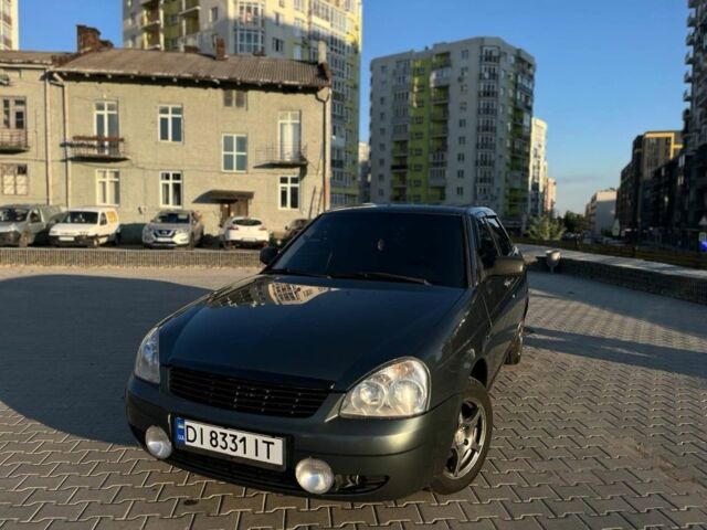 Зеленый ВАЗ 2172 Priora, объемом двигателя 1.6 л и пробегом 215 тыс. км за 1800 $, фото 1 на Automoto.ua