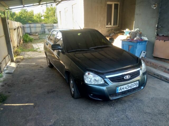Зеленый ВАЗ 2172 Priora, объемом двигателя 1 л и пробегом 102 тыс. км за 5500 $, фото 1 на Automoto.ua