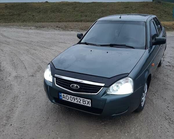 Зелений ВАЗ 2172 Priora, об'ємом двигуна 1.6 л та пробігом 152 тис. км за 1850 $, фото 1 на Automoto.ua