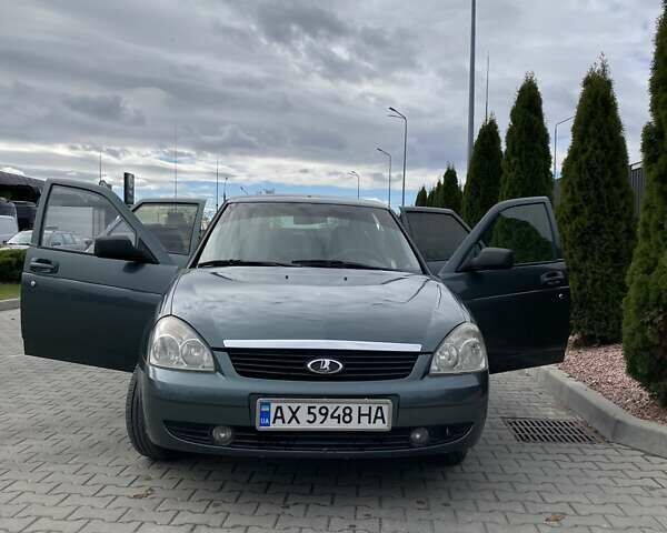 ВАЗ 2172 Priora 2011 у Тернополі на Automoto.ua Зелений ВАЗ 2172 Priora, об'ємом двигуна 1.6 л та пробігом 210 тис. км за 3499 $, фото 1 на Automoto.ua