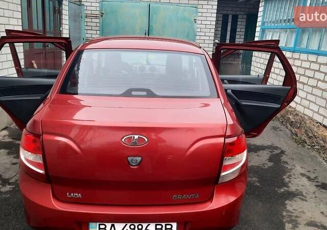 Червоний ВАЗ 2190 Гранта, об'ємом двигуна 1.6 л та пробігом 245 тис. км за 3100 $, фото 1 на Automoto.ua