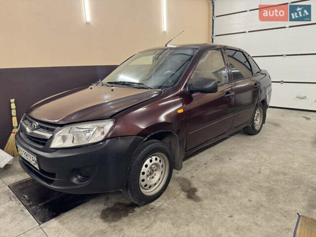 ВАЗ 2190 Гранта 2013 у Бердичеве на Automoto.ua Червоний ВАЗ 2190 Гранта, об'ємом двигуна 1.6 л та пробігом 290 тис. км за 1700 $, фото 1 на Automoto.ua