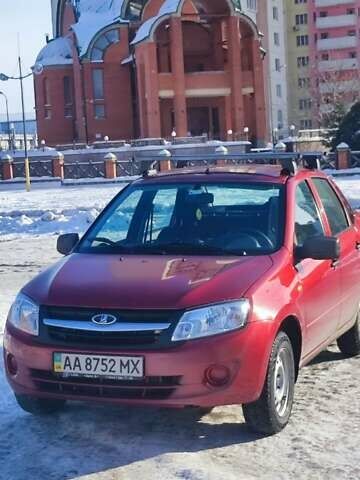 Червоний ВАЗ 2190 Гранта, об'ємом двигуна 1.6 л та пробігом 13 тис. км за 4350 $, фото 1 на Automoto.ua
