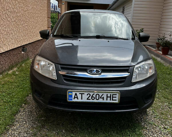 Серый ВАЗ 2190 Гранта, объемом двигателя 1.6 л и пробегом 97 тыс. км за 4000 $, фото 1 на Automoto.ua
