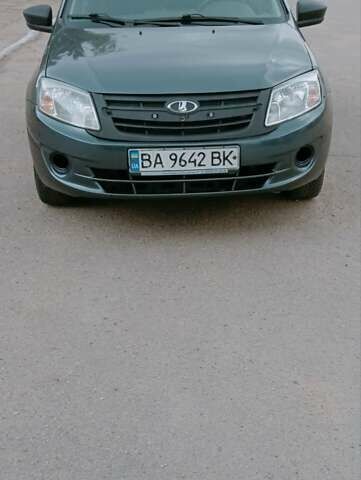 Серый ВАЗ 2190 Гранта, объемом двигателя 1.6 л и пробегом 10 тыс. км за 4000 $, фото 1 на Automoto.ua