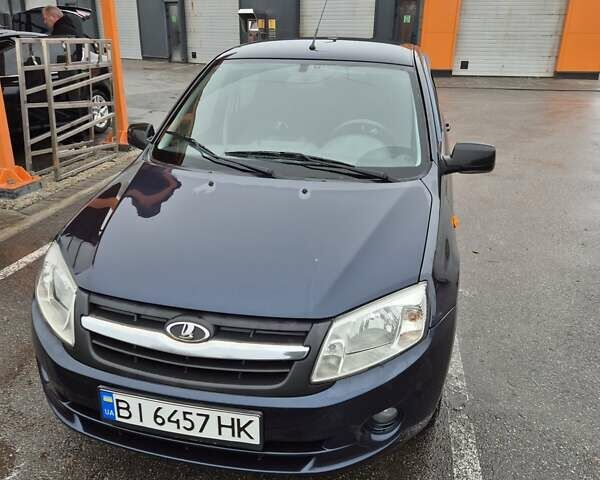 Синий ВАЗ 2190 Гранта, объемом двигателя 1.6 л и пробегом 195 тыс. км за 4000 $, фото 1 на Automoto.ua