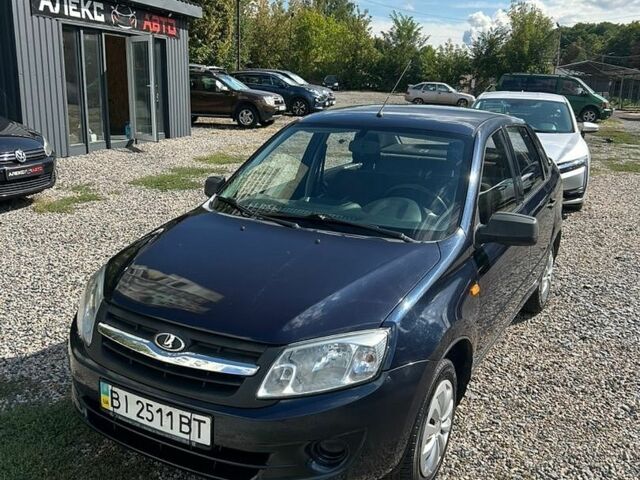 Синій ВАЗ 2190 Гранта, об'ємом двигуна 1.6 л та пробігом 155 тис. км за 2700 $, фото 1 на Automoto.ua