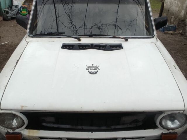 Белый ВАЗ Другая, объемом двигателя 10 л и пробегом 900 тыс. км за 350 $, фото 1 на Automoto.ua