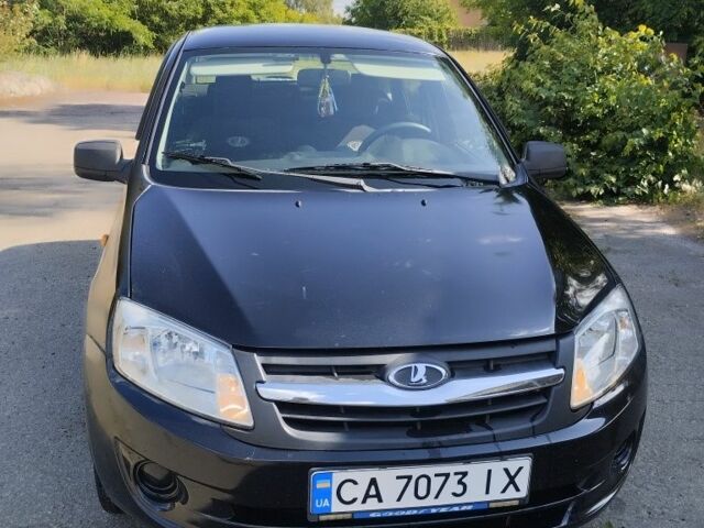 Черный ВАЗ Гранта, объемом двигателя 1.6 л и пробегом 145 тыс. км за 3000 $, фото 1 на Automoto.ua