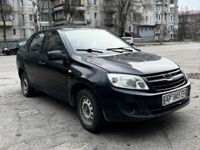 Черный ВАЗ Гранта, объемом двигателя 1.6 л и пробегом 257 тыс. км за 2750 $, фото 1 на Automoto.ua