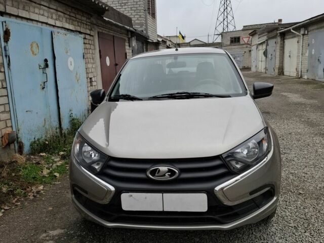 Серый ВАЗ Гранта, объемом двигателя 1 л и пробегом 23 тыс. км за 5999 $, фото 1 на Automoto.ua