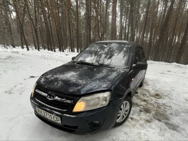 Синій ВАЗ Гранта, об'ємом двигуна 1.6 л та пробігом 28 тис. км за 2700 $, фото 1 на Automoto.ua