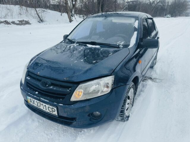 Синій ВАЗ Гранта, об'ємом двигуна 1.6 л та пробігом 100 тис. км за 1450 $, фото 1 на Automoto.ua