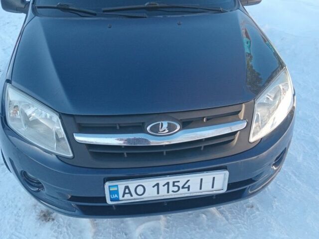 Синій ВАЗ Гранта, об'ємом двигуна 1 л та пробігом 2 тис. км за 3000 $, фото 1 на Automoto.ua