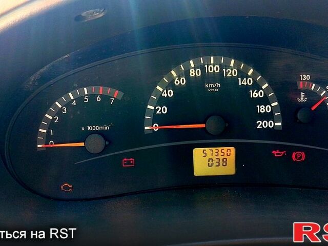 Белый ВАЗ Kalina, объемом двигателя 1.6 л и пробегом 57 тыс. км за 2000 $, фото 1 на Automoto.ua