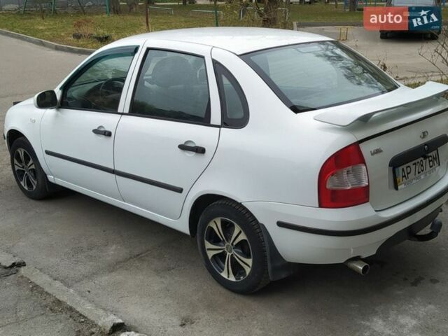 Білий ВАЗ Калина, об'ємом двигуна 1.39 л та пробігом 104 тис. км за 2336 $, фото 1 на Automoto.ua