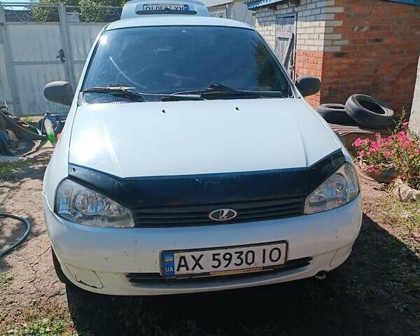 Білий ВАЗ Калина, об'ємом двигуна 1.6 л та пробігом 141 тис. км за 2000 $, фото 1 на Automoto.ua