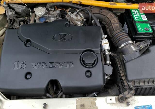 Бежевый ВАЗ Калина, объемом двигателя 1.39 л и пробегом 290 тыс. км за 1500 $, фото 1 на Automoto.ua