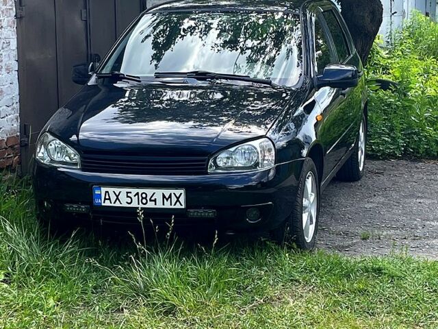 Чорний ВАЗ Kalina, об'ємом двигуна 1.4 л та пробігом 145 тис. км за 3900 $, фото 1 на Automoto.ua