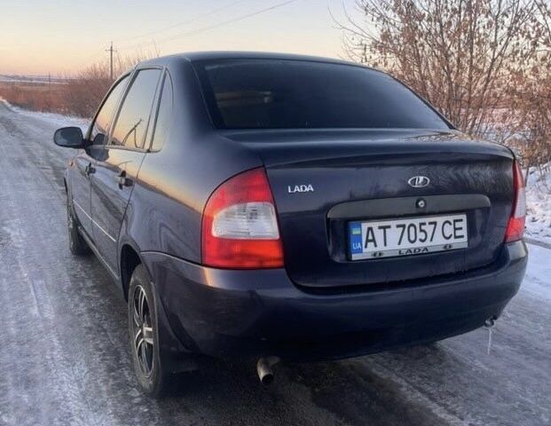 Фиолетовый ВАЗ Калина, объемом двигателя 1.6 л и пробегом 300 тыс. км за 1600 $, фото 1 на Automoto.ua