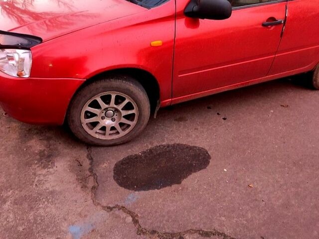 Красный ВАЗ Kalina, объемом двигателя 1.6 л и пробегом 1540 тыс. км за 1200 $, фото 1 на Automoto.ua