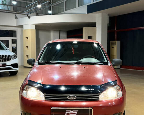 Красный ВАЗ Калина, объемом двигателя 1.6 л и пробегом 236 тыс. км за 1900 $, фото 1 на Automoto.ua